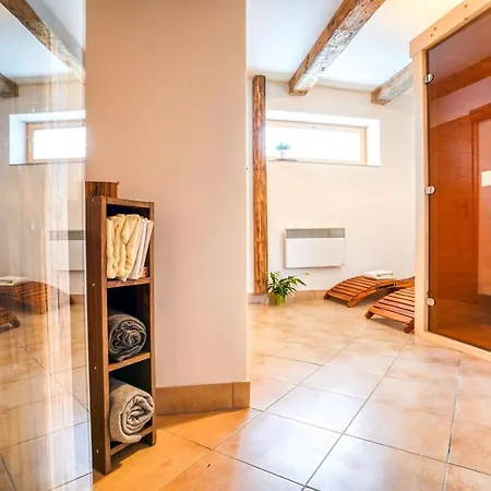 Appartement Cakyho Kuria - Mezonetovy S Krbom A Saunami *