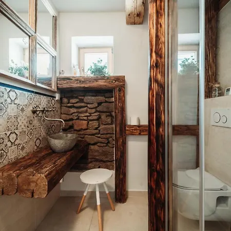 čákyho Kúria - Mezonetový S Krbom A Saunami Apartmán *