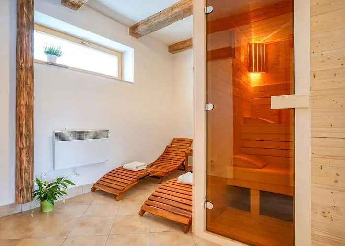 Cakyho Kuria - Mezonetovy S Krbom A Saunami Smižany