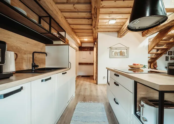 דירה Cakyho Kuria - Mezonetovy S Krbom A Saunami