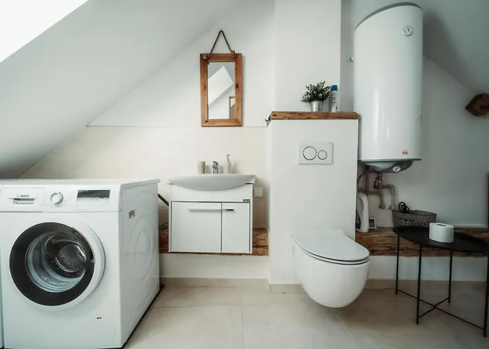 Cakyho Kuria - Mezonetovy S Krbom A Saunami