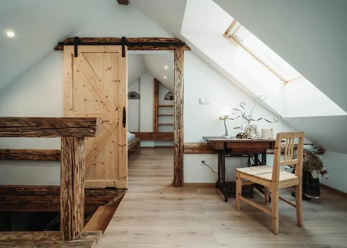 Cakyho Kuria - Mezonetovy S Krbom A Saunami Lägenhet *