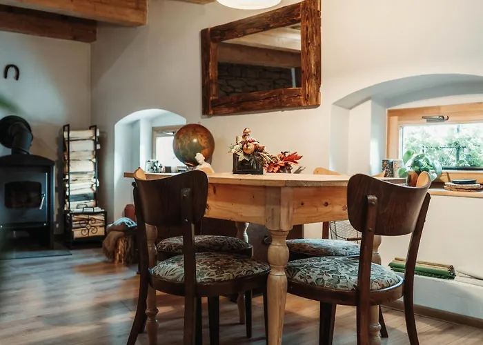 Cakyho Kuria - Mezonetovy S Krbom A Saunami Lägenhet